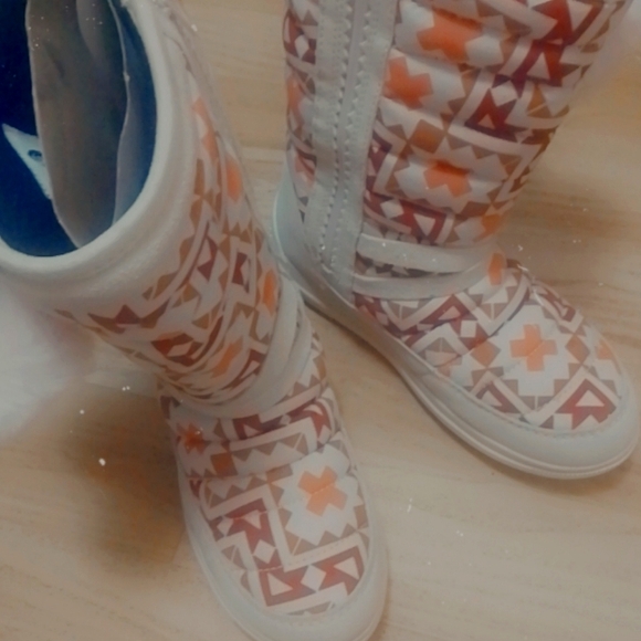 Manitoba Mukluks Waterproof Woodland Boots - Picture 3 of 7